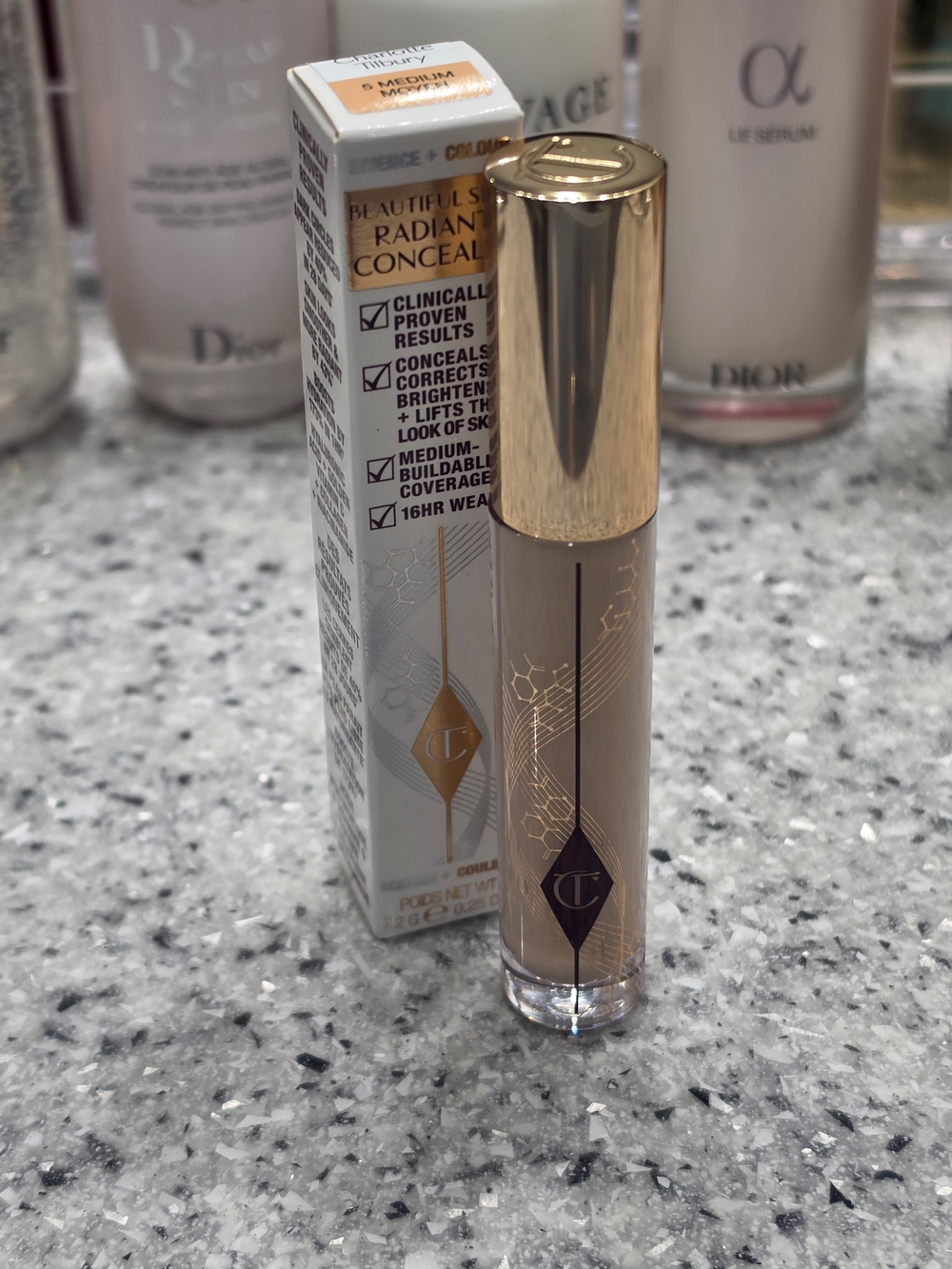 Charlotte Tilbury Radiant Concealer - 05 Medium